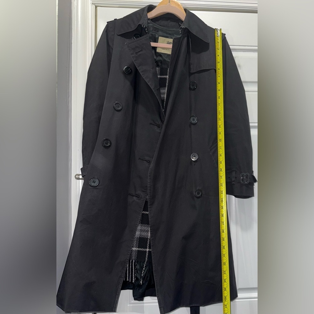 Burberry Irene Black Double-Breasted Trench Coat - Picture 14 of 16